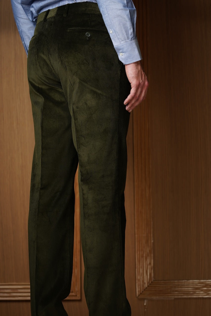Pantalon en velours à pinces épaisseur classique