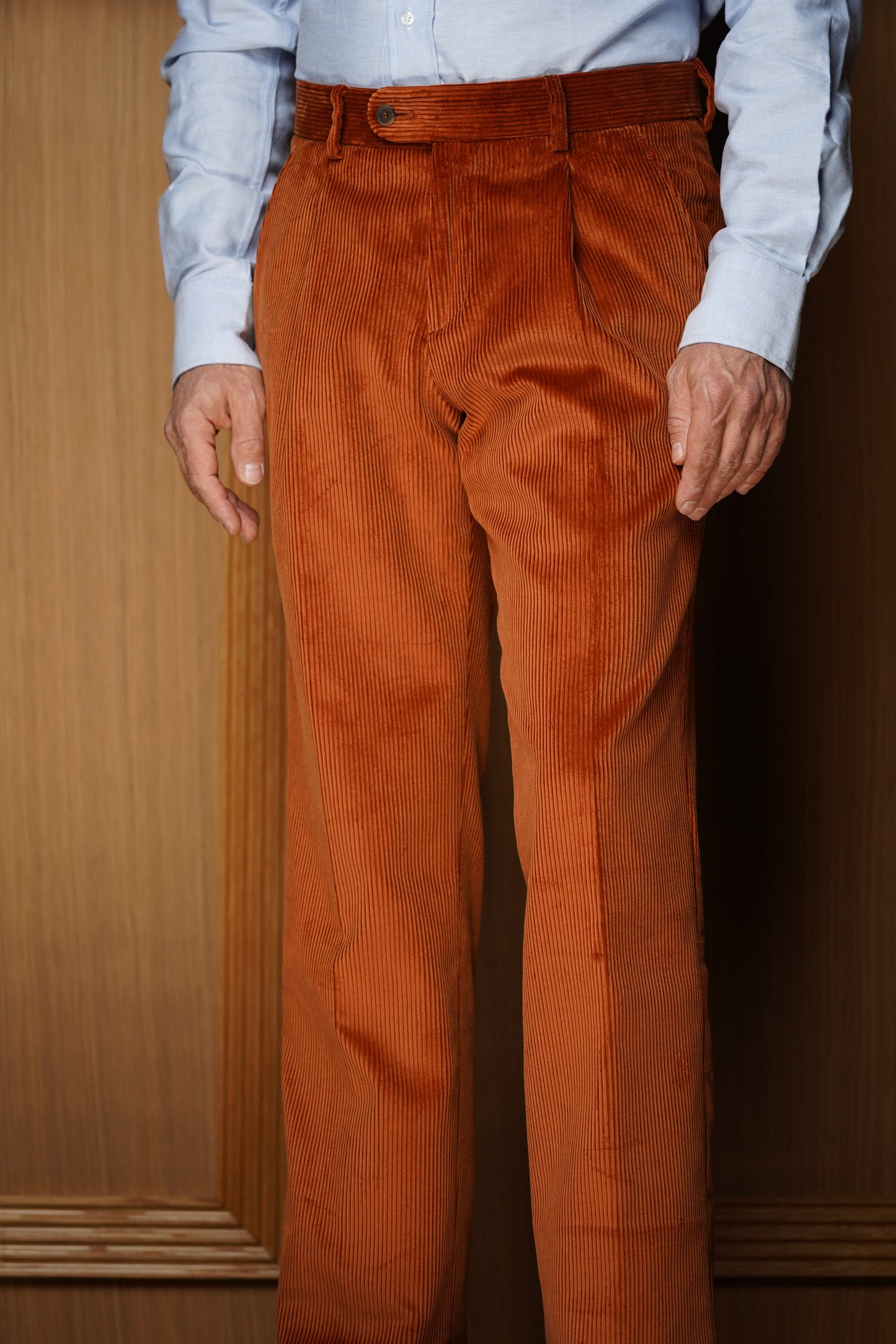 Pantalon en velours lourd à pinces