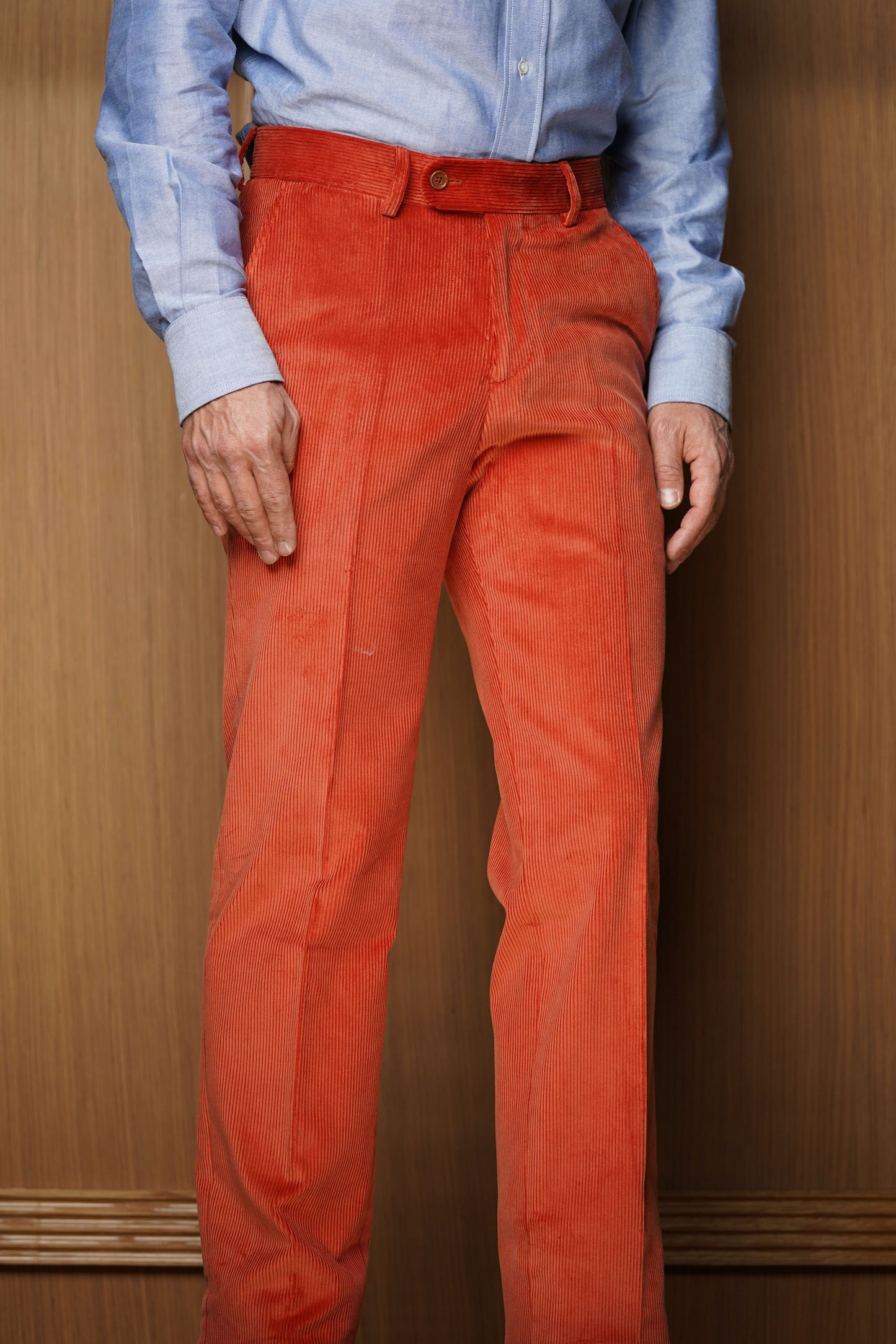 Pantalon en velours sans pinces épaisseur classique