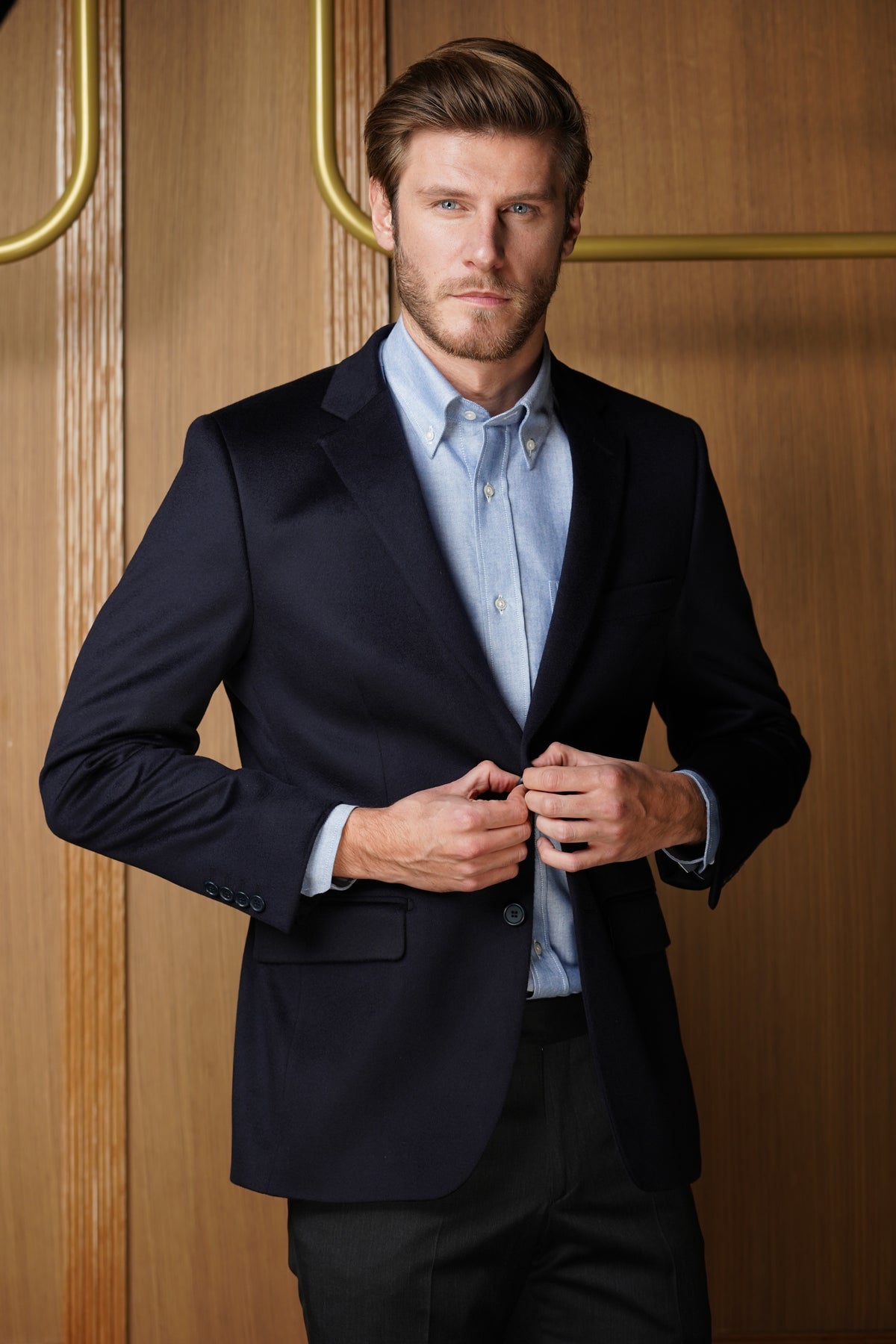 Veste bleu marine tradition 100 % cachemire VH704