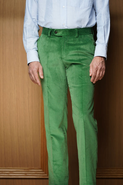 Pantalon en velours sans pinces épaisseur classique