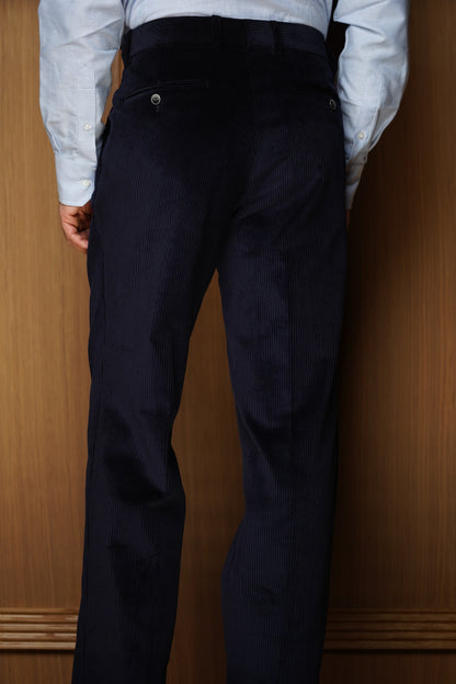 Pantalon en velours épaisseur classique à pinces
